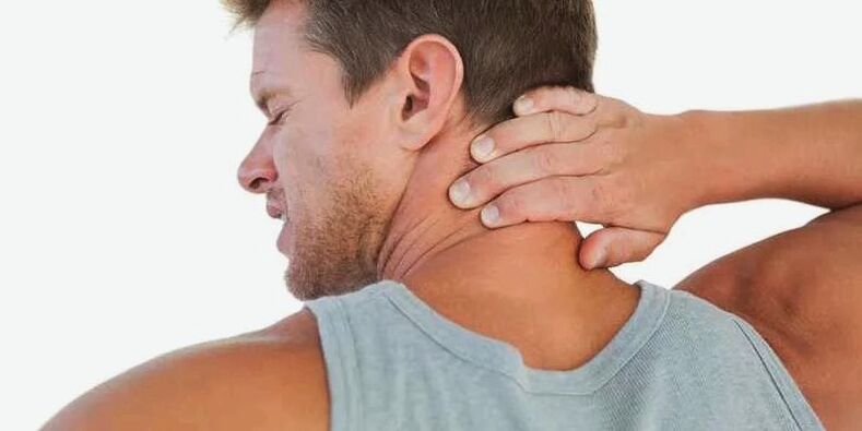 A dor no pescozo indica a compresión das raíces nerviosas na rexión cervical